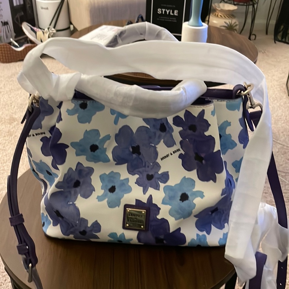 Dooney & Bourke Bag